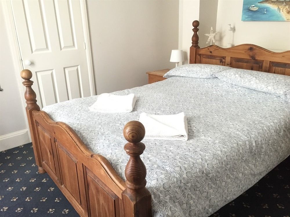 Brunton House 2*